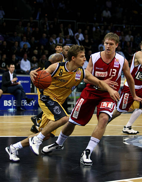 维护良好秩 维护良好秩